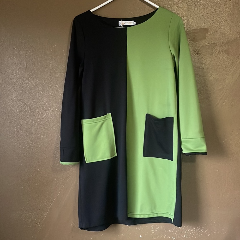 Huiermei Mod Style Green & Black Long-sleeve Dress